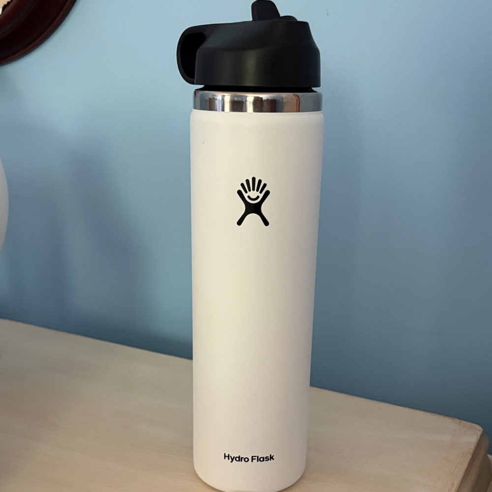 Hydro Flask White Bottle with Black Lid
